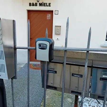فندق مبيت وإفطار Miele San Fermo della Battaglia